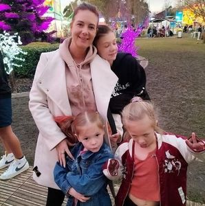 Meet your Posher, Brooke